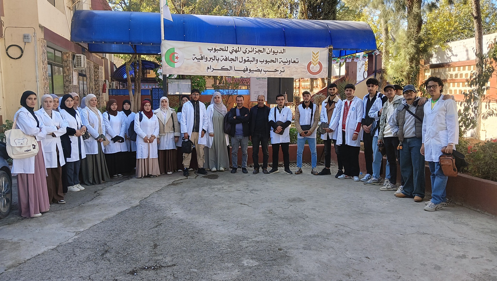 زيارة طلبة جامعة يحي فارس بالمدية